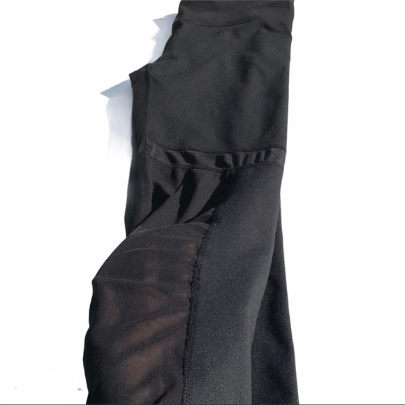 Fabletics Sheer Panel Cropped Leggings Small Black - Picture 6 of 9